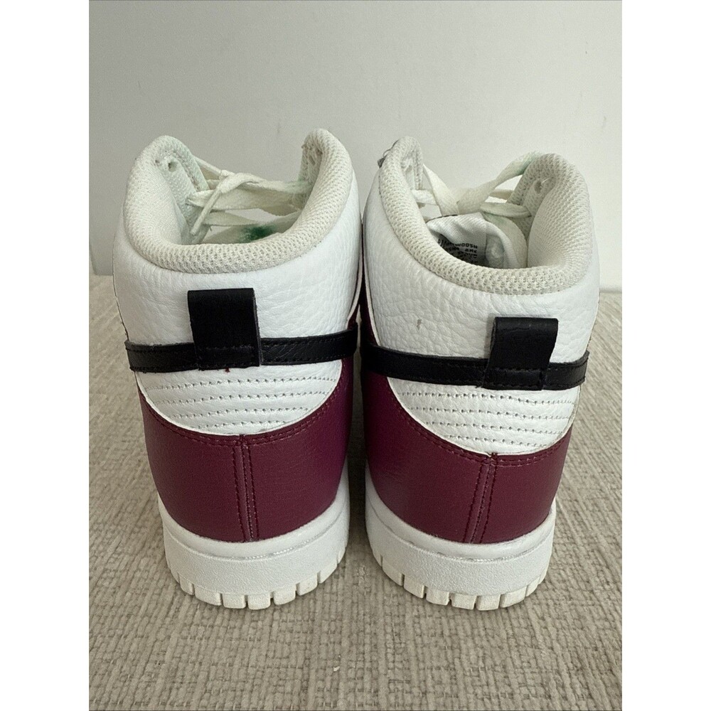 Nike Dunk High SE Women's Athletic Sneaker Multicolor, Size 8 - Picture 4 of 9